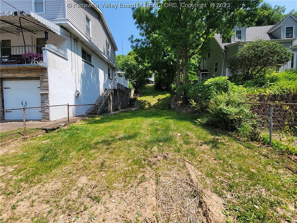 2nd image of 1208 Beech Ave
