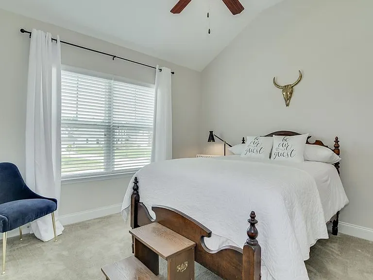 1554 Driftwood Ln — Photo 9