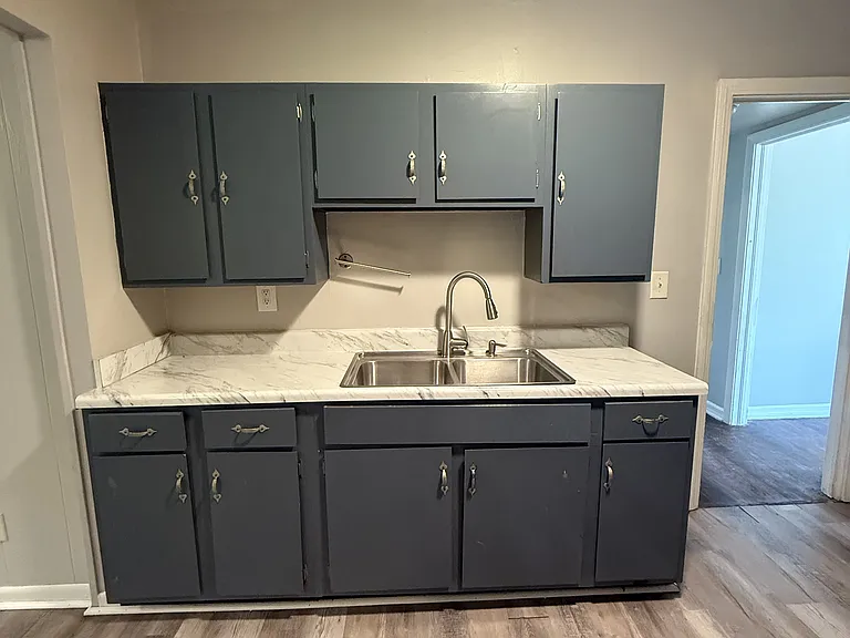 1744 Lincoln Pl SW — Photo 5