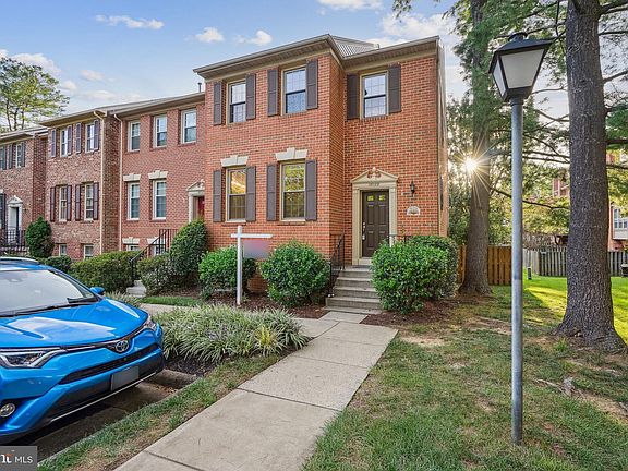 2nd image of 10129 Ebenshire Ct