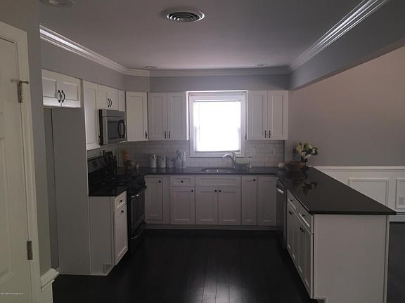 5th image of 12 Sheepshead Dr