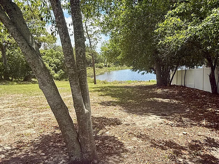 127 Debary Dr — Photo 40