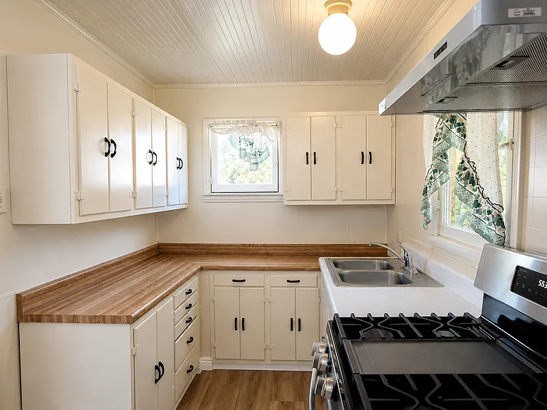 8849 Naomi Ave — Photo 6