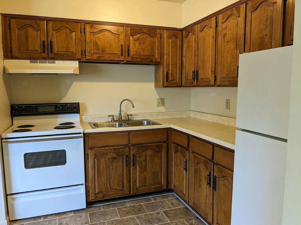 1st image of 679 E Main St #5D