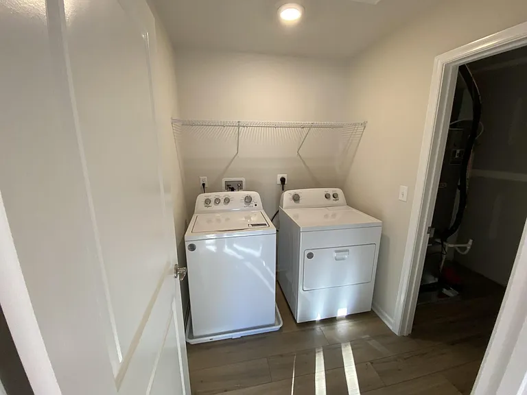 College Park Single Family Homes — Photo 8