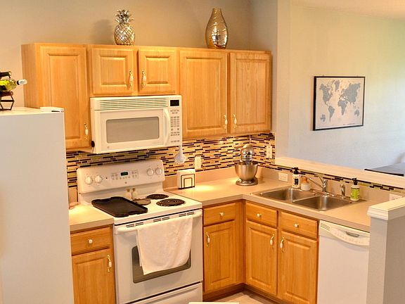 3rd image of 10177 Bessemer Pond Ct