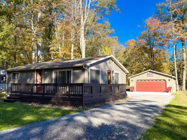 468 Cedar Dr, Hubbard Lake, MI 49747