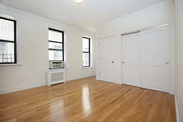 Sold by Nest Seekers International | media 4