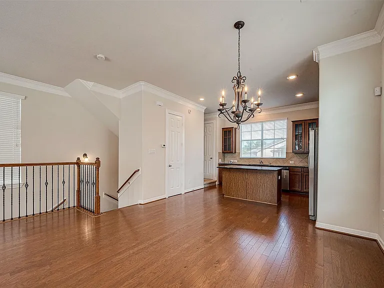 3302 Clearview Cir — Photo 8