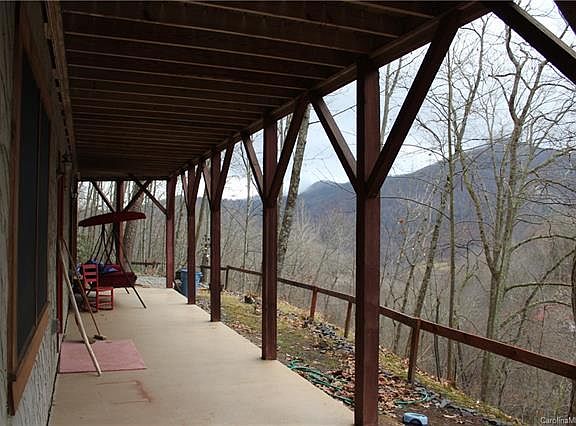 2nd image of 402 Creekside Dr