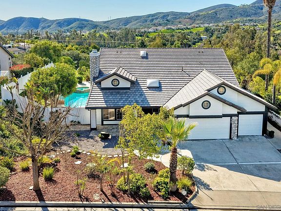 2nd image of 2785 Canyon Oak Pl
