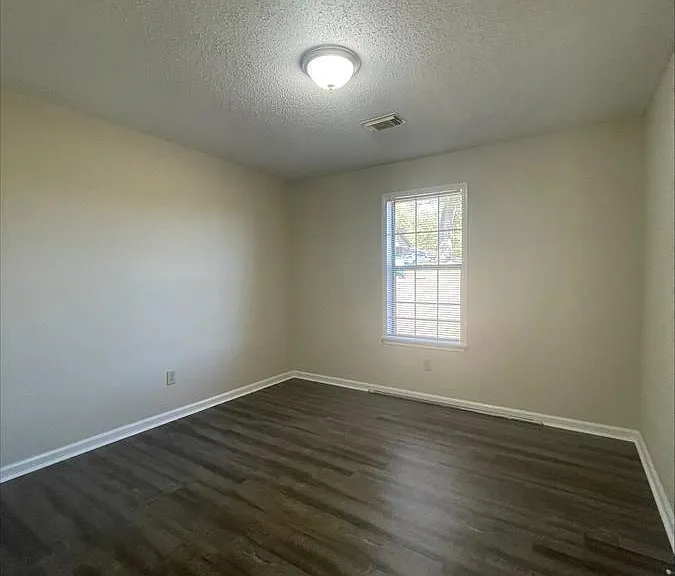 8470 Rutherford Dr — Photo 8