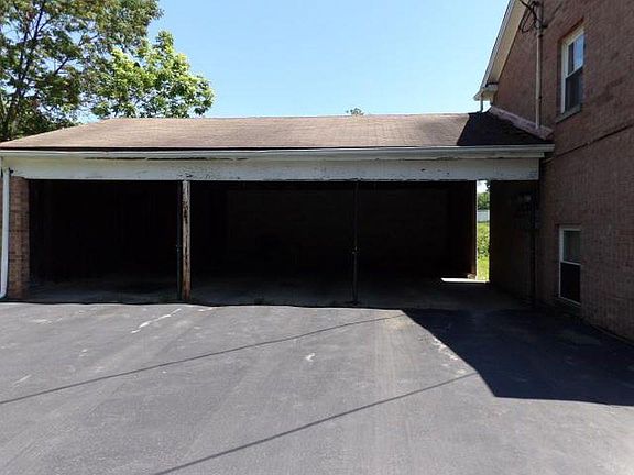 4th image of 206 Colonial Dr APT 2