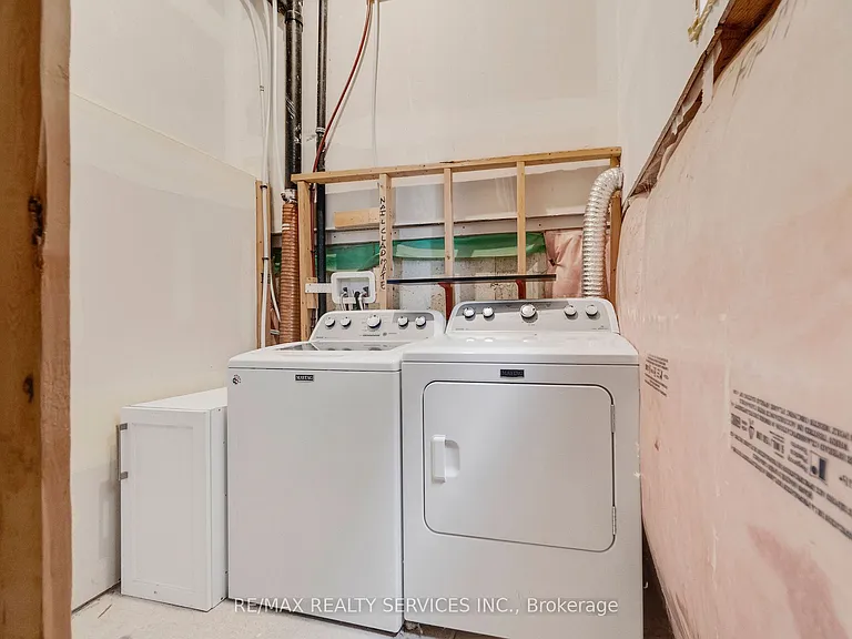 3052 Postridge Dr — Photo 32