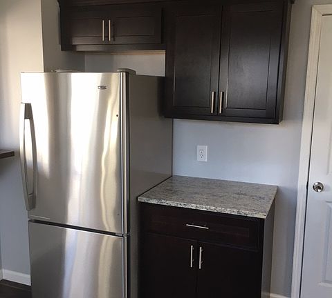 3rd image of 902 E Acton Ave