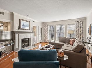 3936 Shawnee Mission Pkwy, Fairway, KS 66205