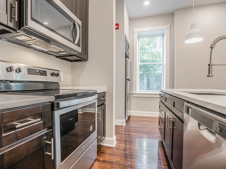 310 E Lanvale St — Photo 18