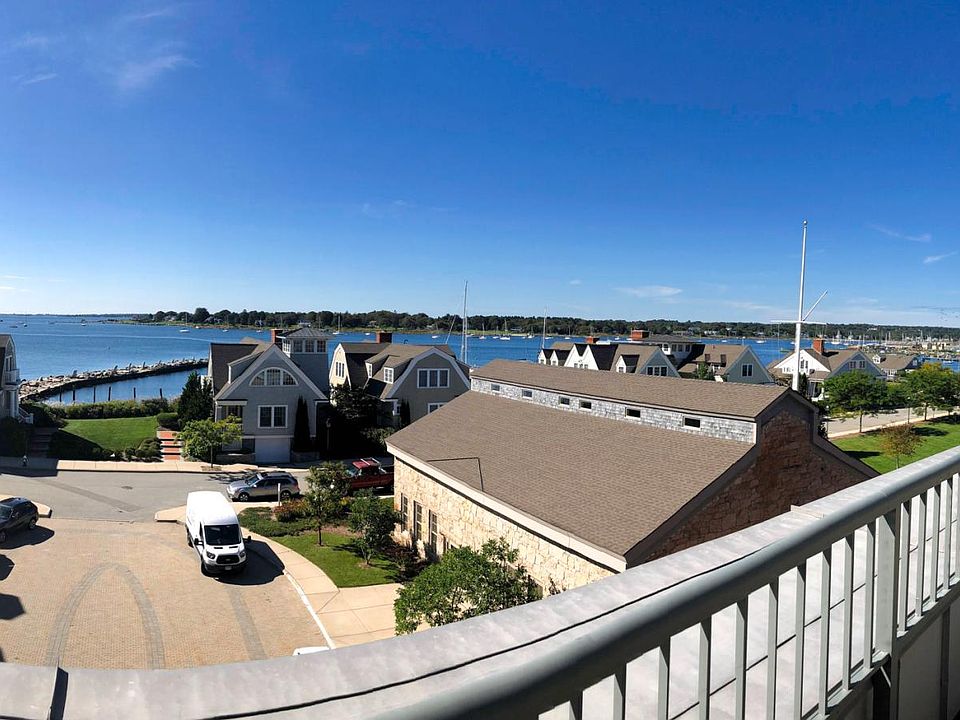1st image of 8 Stonington Cmns #35