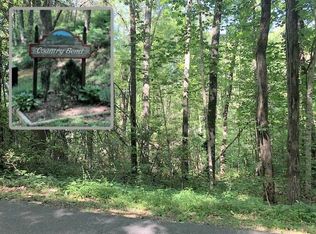 4 Country Bend Rd, Franklin, NC 28734