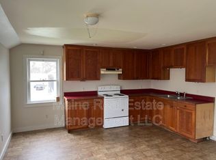 165 Ellsworth Rd APT 2B, Blue Hill, ME 04614