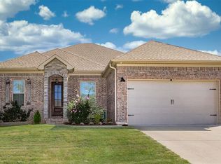 9016 Meadow Gardens Cir, North Little Rock, AR 72120