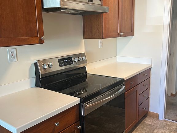 5th image of 1475 Lincoln Ave APT 4