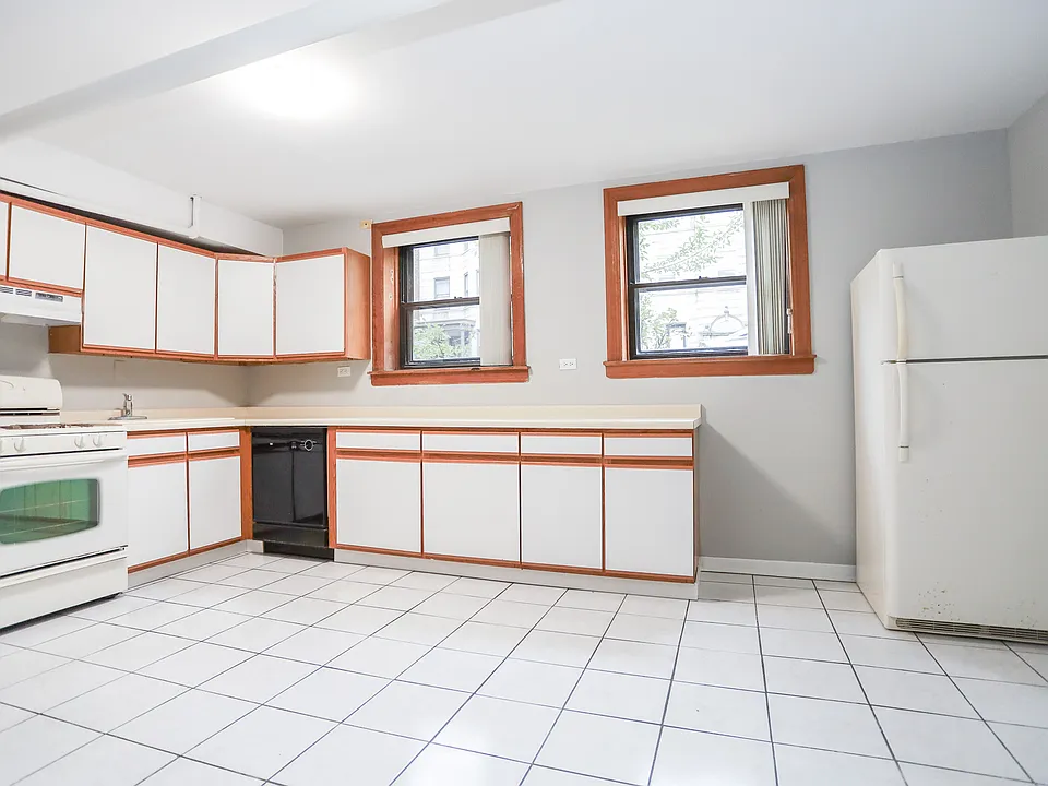 1318 W Foster Ave #GE