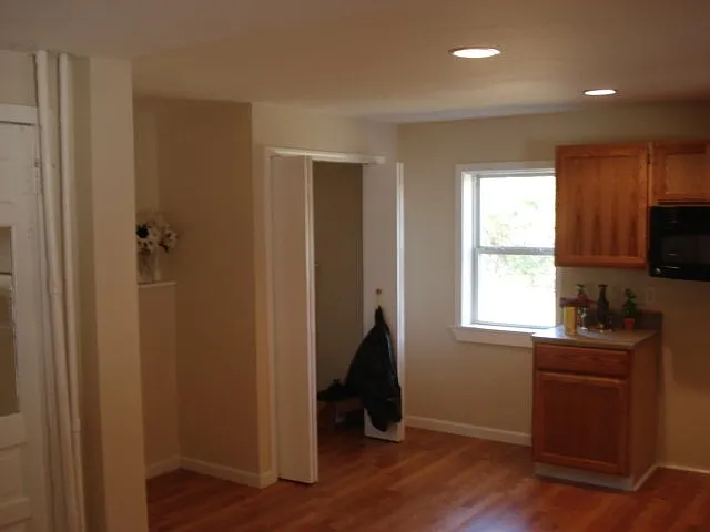 1037 Beard St #1 — Photo 6