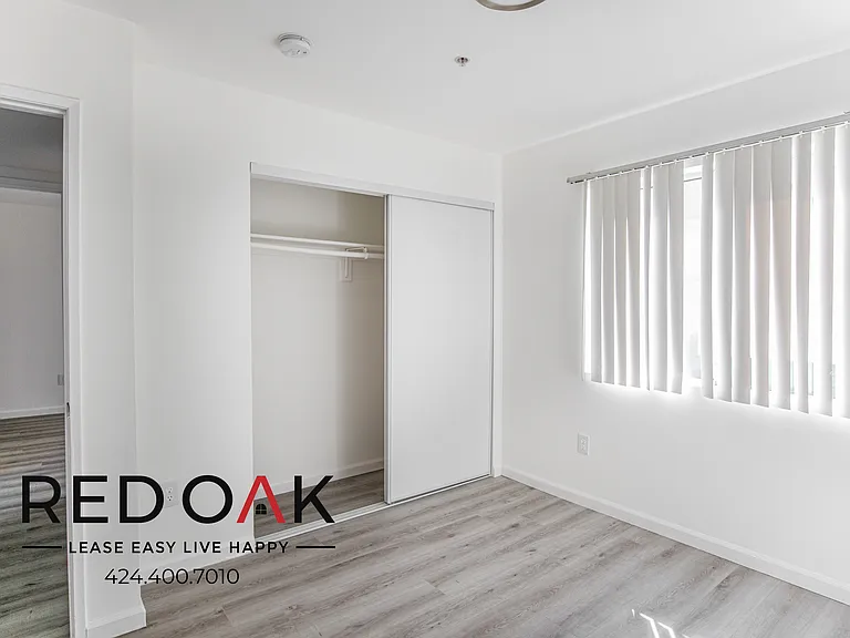 6853 Agnes Ave #3 — Photo 11