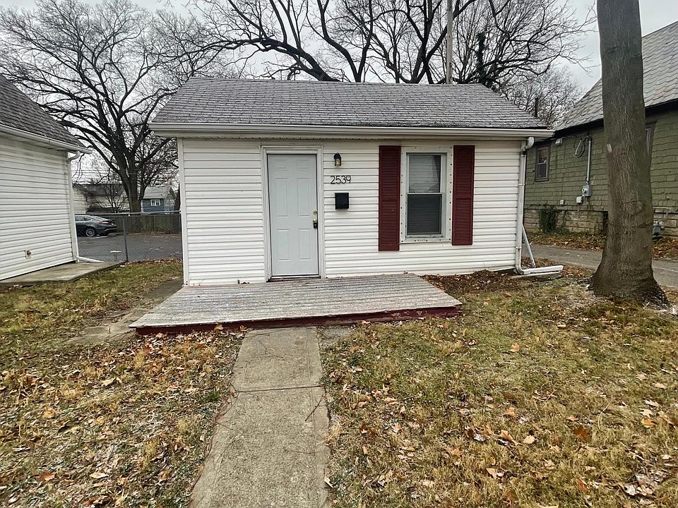 1st image of 2539 Medary Ave