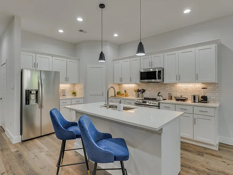 4124 Tram Dr — Photo 3