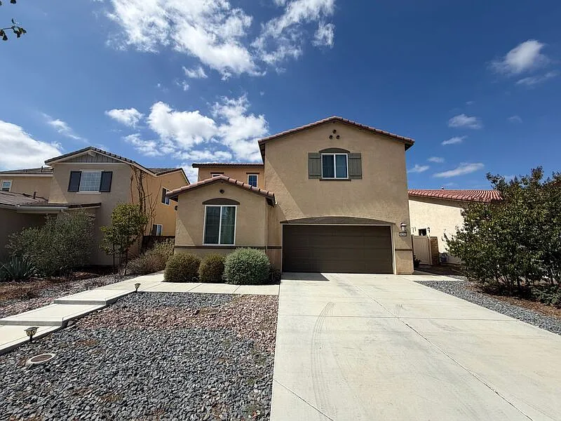 3 bed, 2.5 bath, $3,195 — Photo 1