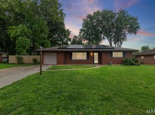 22 Buckingham Rd, Belleville, IL 62226
