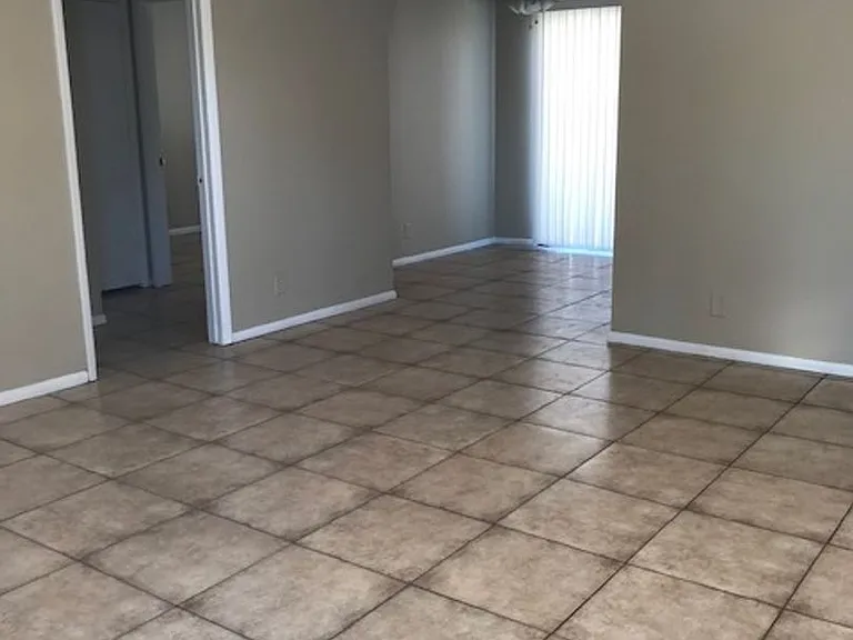 4800 Woodlake Ave — Photo 21