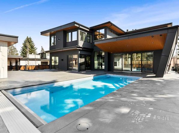1016 S Beverley Blvd SW, Calgary, AB T2V 2C5