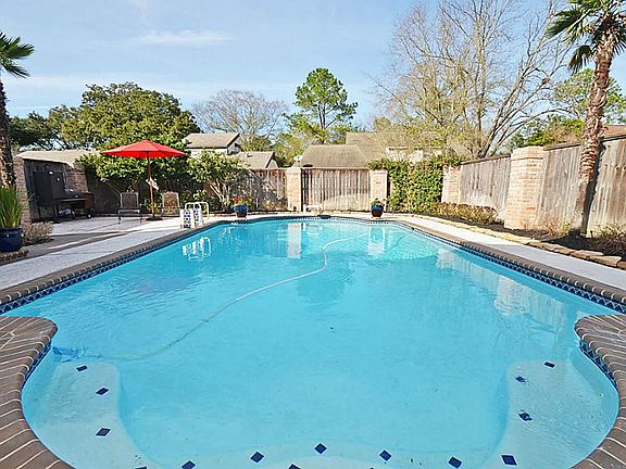 Wonderful POOL that has been Re-Surfaced and Tiled 2013/2014!