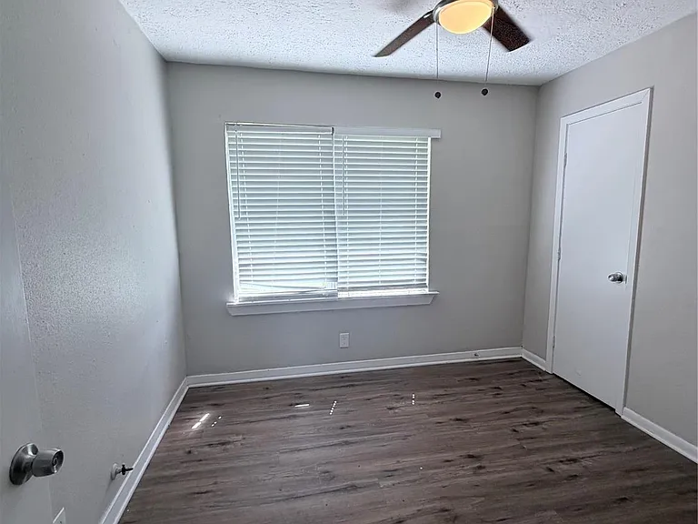 501 Evanston St — Photo 16