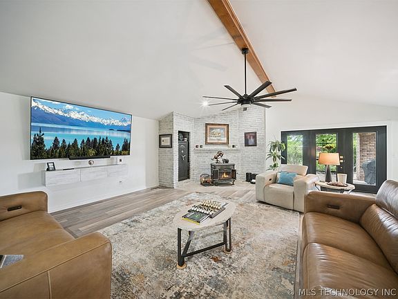 4th image of 17955 E Highway 20