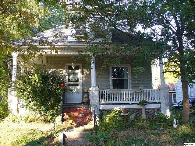 Home for Sale in Quincy, IL $78,000
