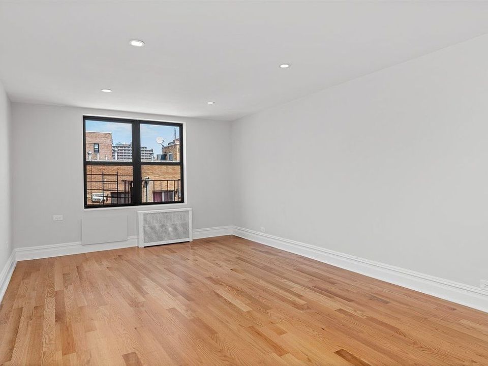 1st image of 132-40 Sanford Ave #5B