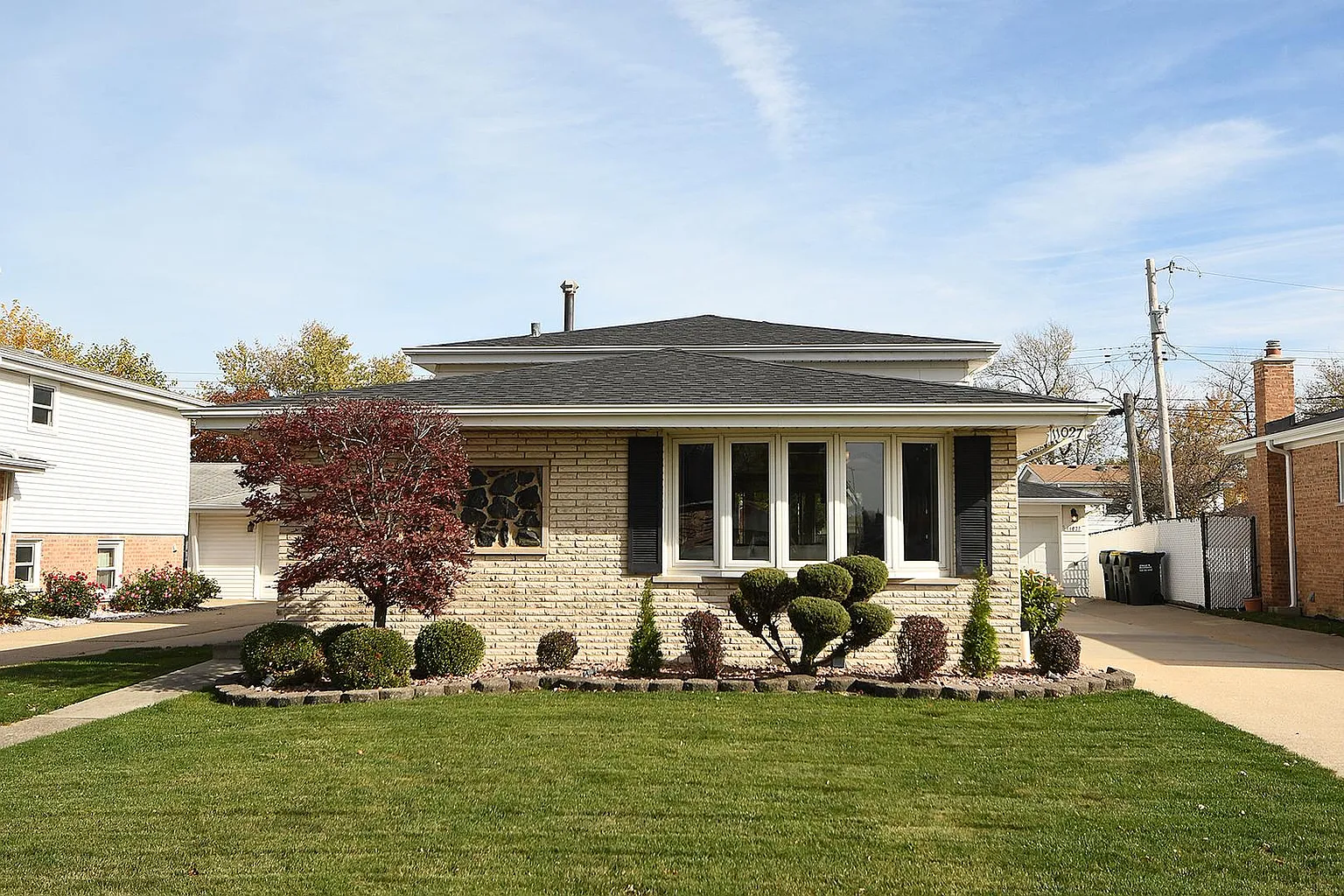 11027 Austin Ave photo 1