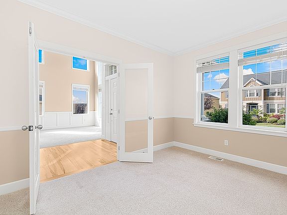 2nd image of 1753 Pointe Woodworth Dr NE