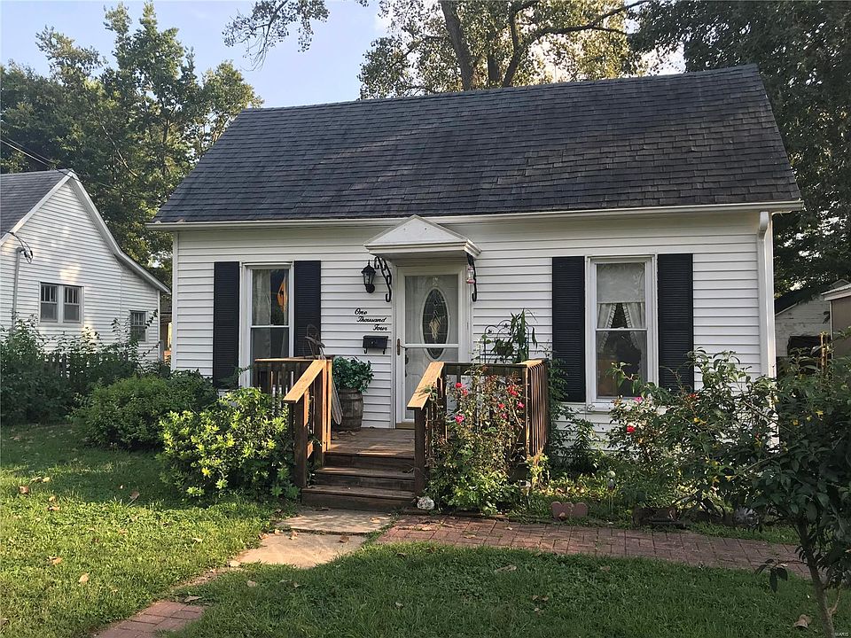 1st image of 1004 Ward St