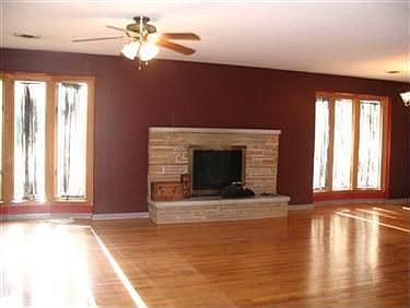 2nd image of 4986 Hampton Dr