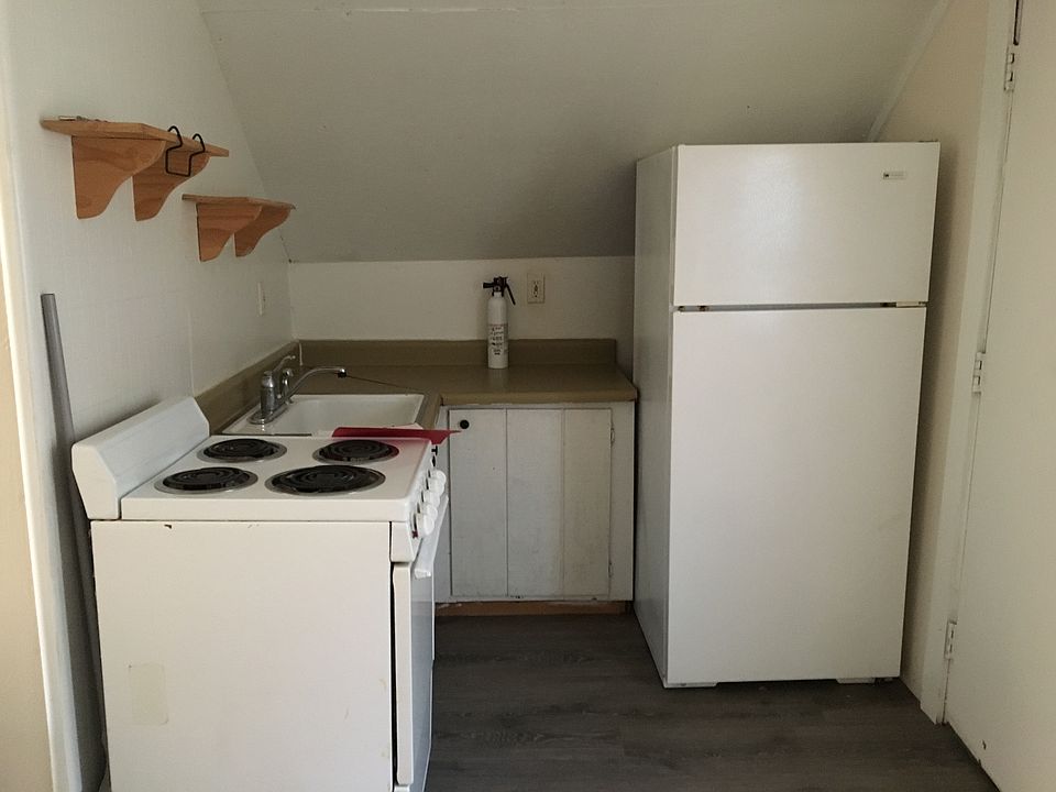 2nd image of 1008 Mississippi St #3