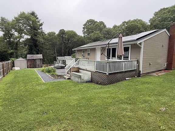 4th image of 37 Huckleberry Ln