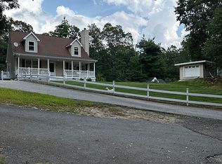 45 Terrace Dr, Glocester, RI 02814