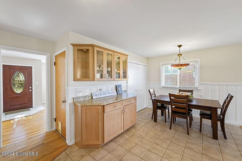 3rd image of 44 Glynn Street