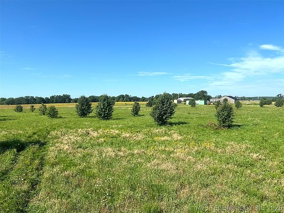 4th image of 28510 N 3960th Rd