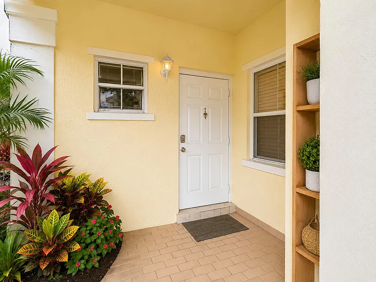 11862 SW 98th Ter — Photo 3
